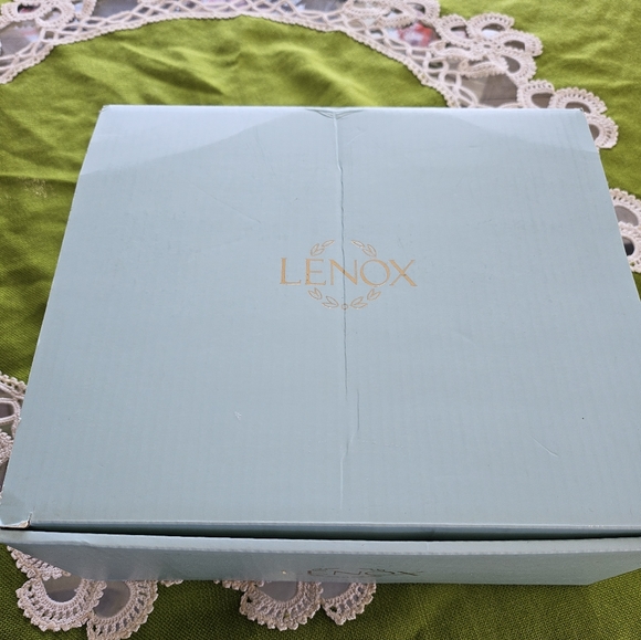 Lenox Blue Ray Round Snack Bowl with Wood Tray - Picture 3 of 9